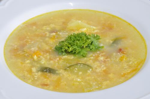 Polévka na zahradnický způsob s cuketou – Snadné Bulharsko recept, zvládnete za Do 30 minut